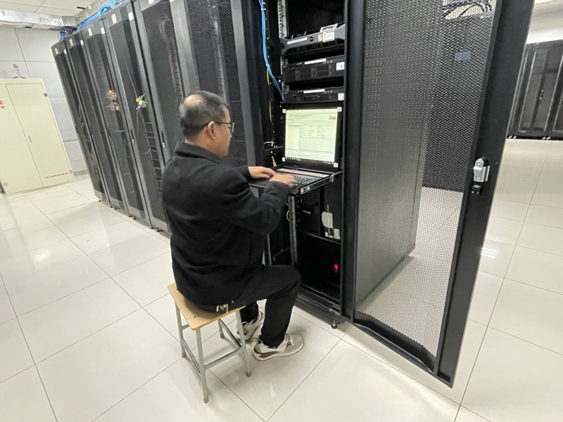 网络维护：信息化时代的隐形守护者
